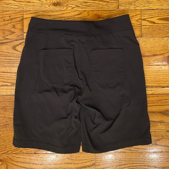 Athleta Trekkie North Bermuda Shorts - Size 2 - Picture 2 of 6